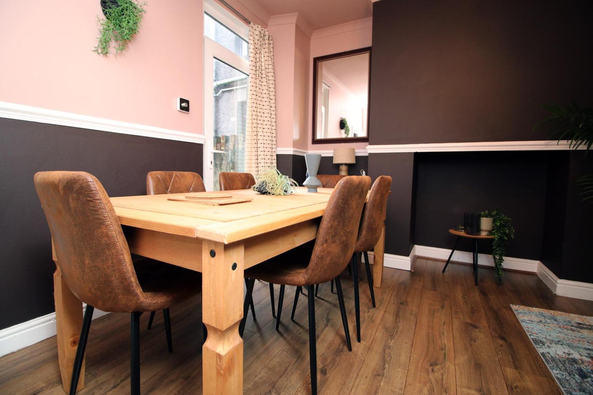 Cosy 3Br Home, Scenic Views, Ideal For Walks & Work Abertillery Exterior photo